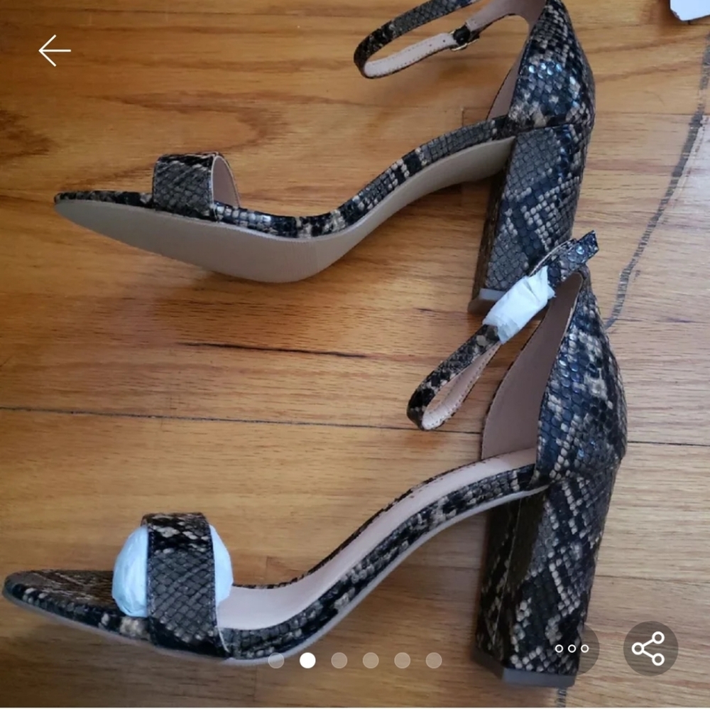Heels - Picture 2 of 4